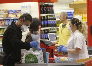 Golpe a “tienditas de la esquina”