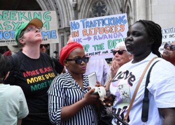 RU; Rishi Sunak se impone y saca adelante la ley migratoria de Ruanda