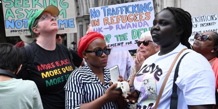 RU; Rishi Sunak se impone y saca adelante la ley migratoria de Ruanda