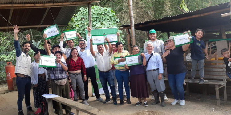 Víctimas del conflicto armado reciben tierras del narcotraficante Gonzalo Rodríguez Gacha