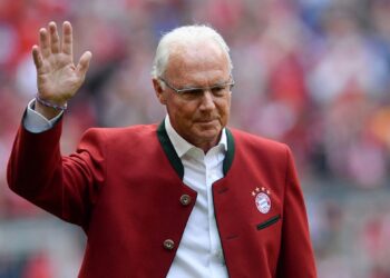 Beckenbauer; leyenda del fútbol en su última morada