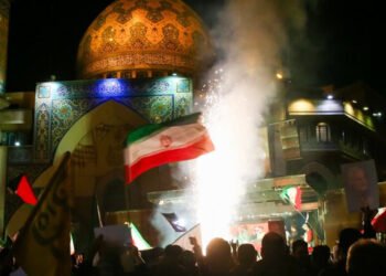 La pantomima de una guerra más grande