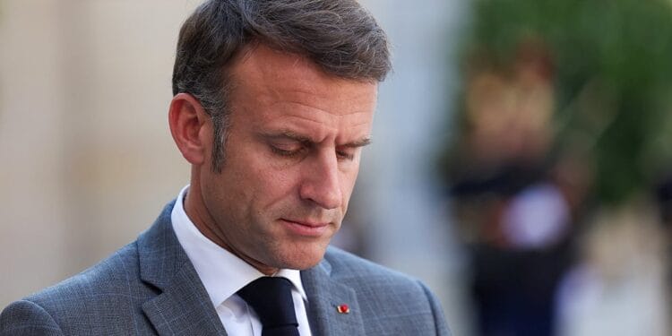 Emmanuel Macron; egoísta y narcisista