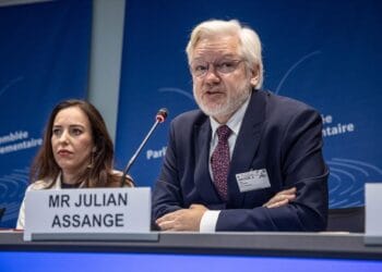 ¿EE.UU. obligó a Asange a declararse culpable de periodismo?