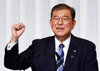 Japón; nuevo gobierno con menos burocracia y más belicismo