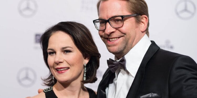 El doble rasero sexista en Alemania; Annalena Baerbock deja a su marido