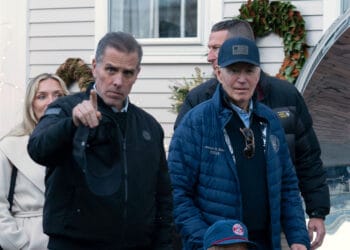 Joe Biden enseña,¿el poder para qué?