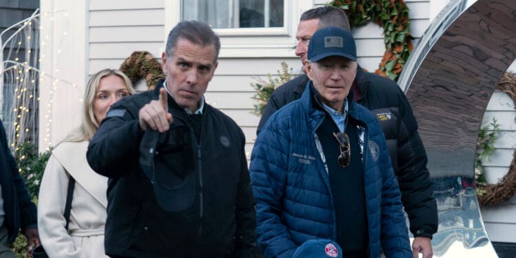 Joe Biden enseña,¿el poder para qué?