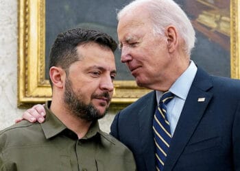 Muerte y destrucción se podrían haber evitado; Joe Biden y Volodimir Zelensky deben explicar para qué sirvió la guerra de Ucrania