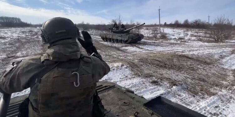 Ucrania pierde más ciudades y militares