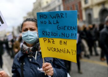 Ucranianos a Zelesnky; «Firme la paz y deje vivir a la gente»