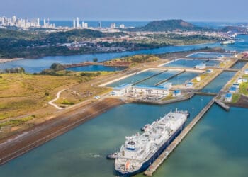 Panamá cede ante amenazas y permite tropas de EE.UU. en el Canal